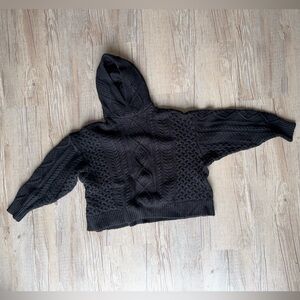 Black fear of god hoodie. Only worn once still in mint conditions.